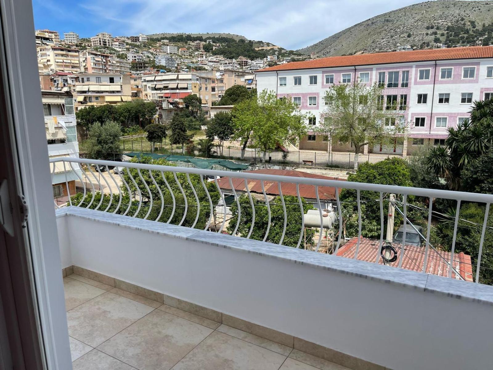 Linda Home Sarandë Esterno foto