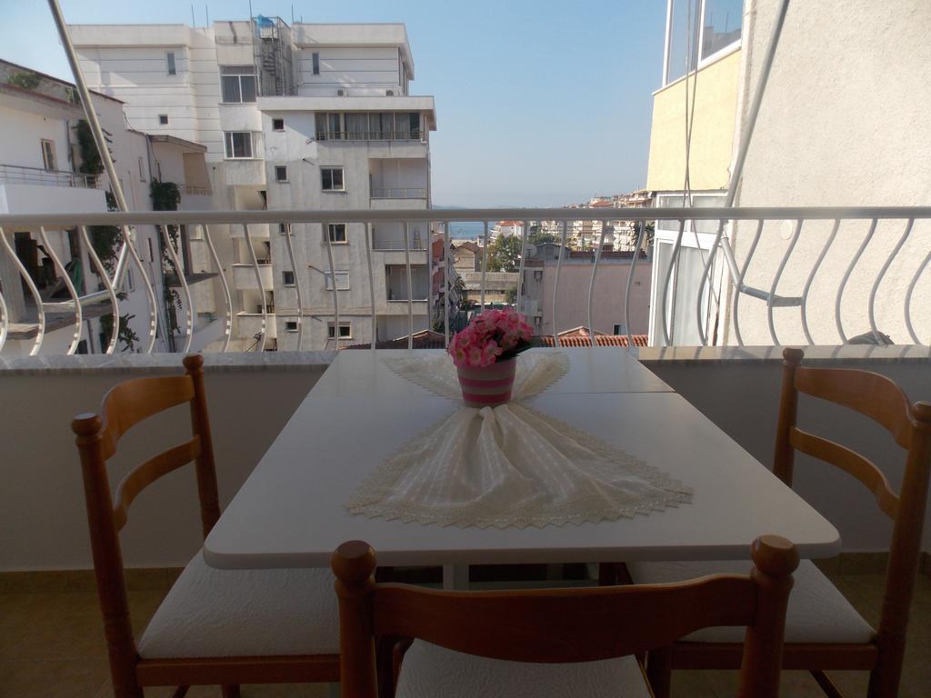 Linda Home Sarandë Esterno foto